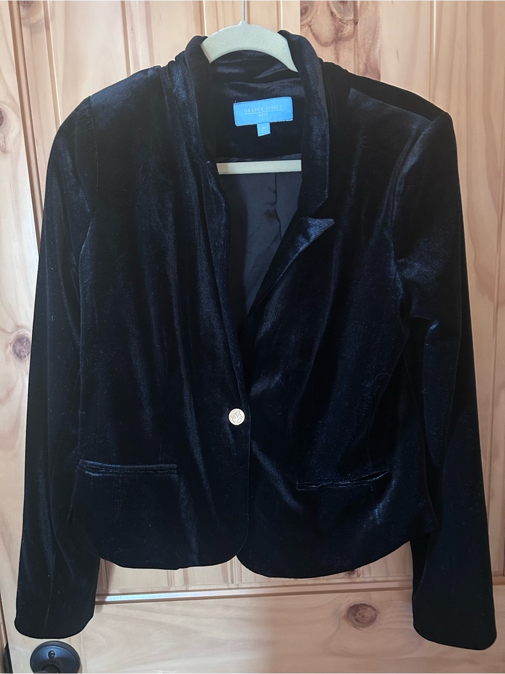 Draper James Velvet Single-Button Blazer in Deep Navy